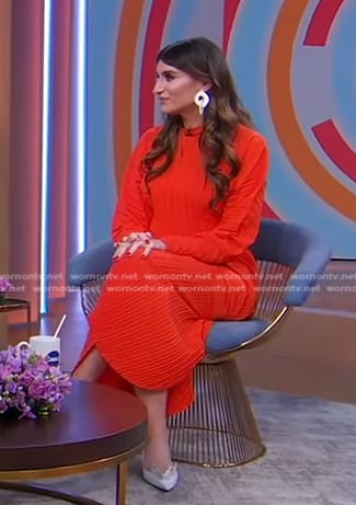 Haley Sacks’s orange ribbed top and skirt on Good Morning America