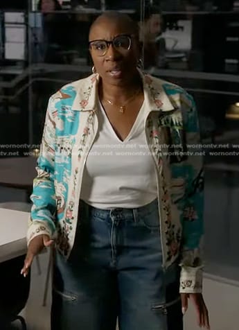 Hen’s white and blue printed jacket on 9-1-1