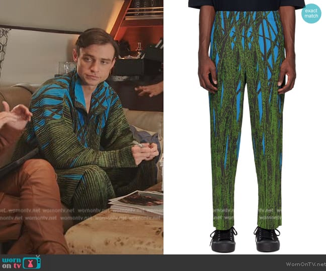 Homme Plisse Issey Miyake Green Grass Field Trousers worn by (Thomas Doherty) on Girls5eva