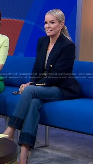 Jennifer’s navy blazer and colorblock jeans on Good Morning America