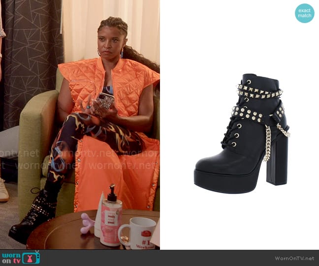 Jessica Simpson Lannoli Boot worn by Wickie Roy (Renée Elise Goldsberry) on Girls5eva