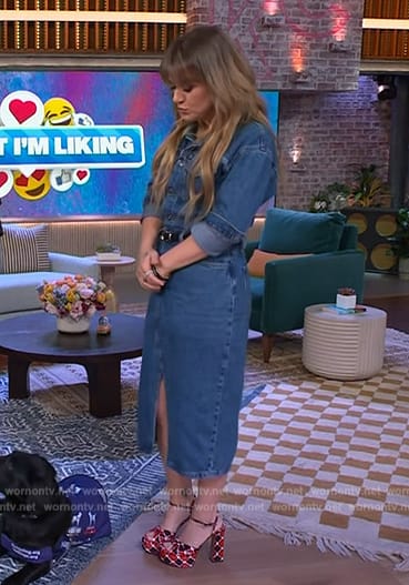 Kelly’s denim dress on The Kelly Clarkson Show
