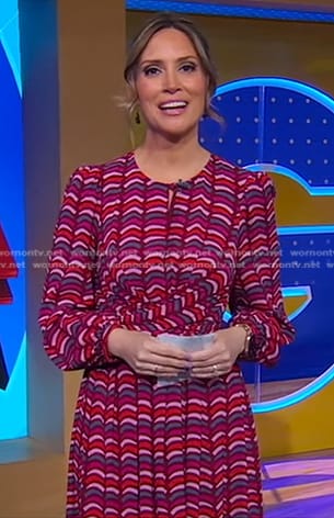 Rhiannon’s pink geometric print pleated dress on Good Morning America