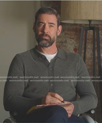 Frank’s grey knit shirt on 9-1-1
