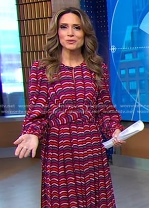 Rhiannon’s pink geometric print pleated dress on Good Morning America