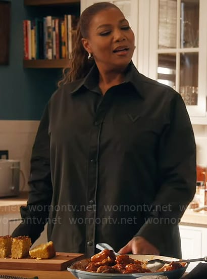 Robyn’s dark green button down shirt on The Equalizer