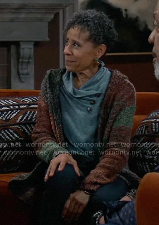 Stella’s grey buttoned neck top on General Hospital