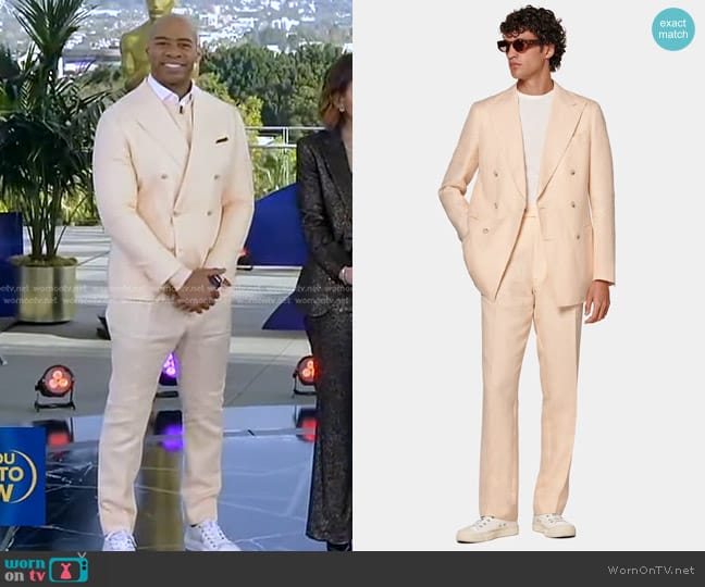 Suitsupply Havana Suit in Light Pink worn by DeMarco Morgan on Good Morning America