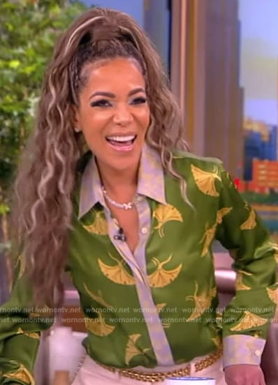 Sunny’s green crane print blouse on The View