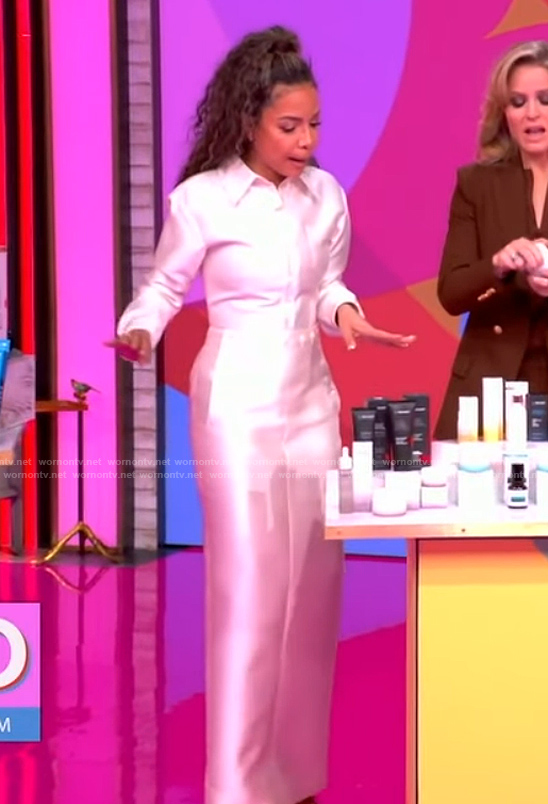 Sunny’s white satin shirtdress on The View