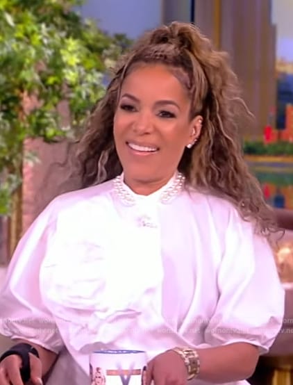 Sunny’s white floral applique top and pants on The View