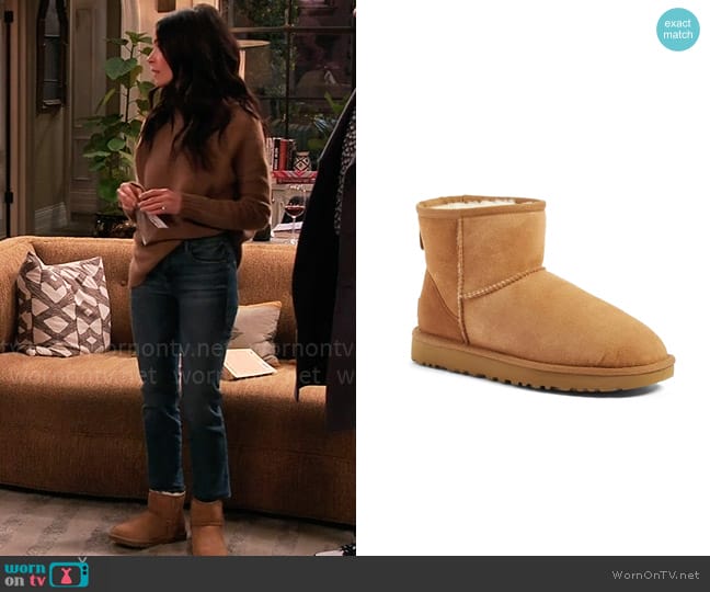 Ugg Classic Mini II Genuine Shearling Lined Boot in Chestnut Suede worn by Julia Mariano (Abigail Spencer) on Extended Family