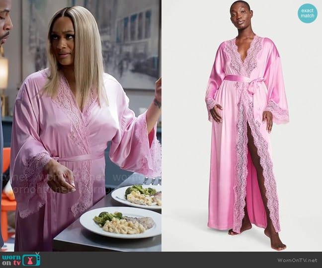 Victorias Secret Lace Trim Satin Long Robe worn by Fatima (Crystal Hayslett) on Tyler Perrys Sistas