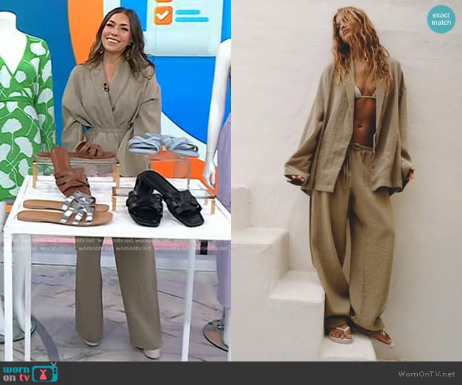 Zara Textured Wrap Kimono in Taupe Brown worn by Melissa Garcia on Today