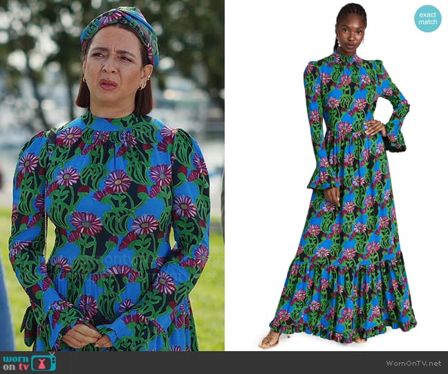 La DoubleJ Visconti Dress in Gerber worn by Molly Novak (Maya Rudolph) on Loot