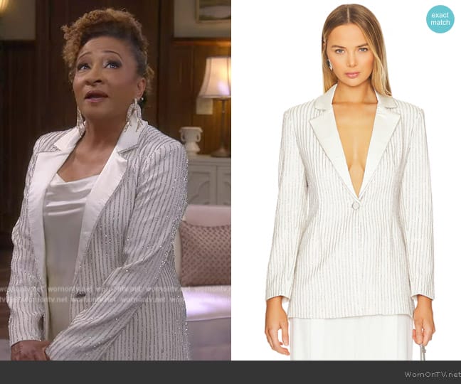 Alice + Olivia Yona Boxy Blazer worn by Lucretia Turner (Wanda Sykes) on The Upshaws
