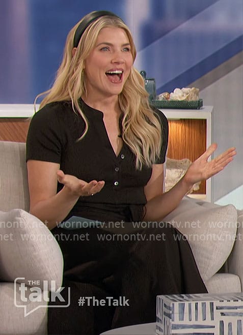 Amanda’s black a-line dress on The Talk
