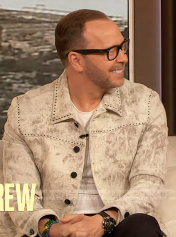 Donnie Wahlberg’s studded trim denim jacket on The Drew Barrymore Show