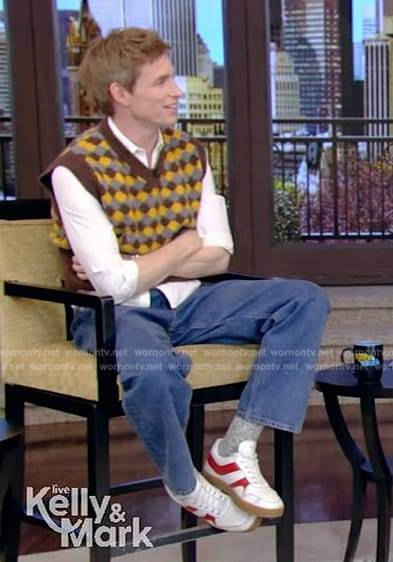 Eddie Redmayne’s geometric knit vest on Live with Kelly and Mark