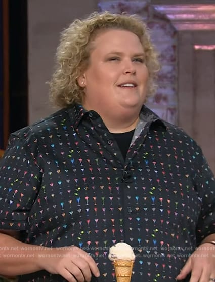 Fortune Feimster’s black martini print shirt on The Kelly Clarkson Show