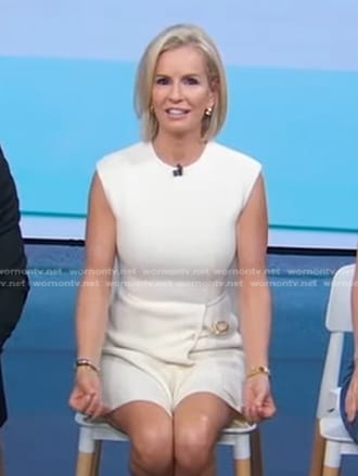 Jennifer’s white dress with safety pin on Good Morning America