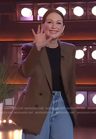 Julianne’s brown check blazer on The Kelly Clarkson Show