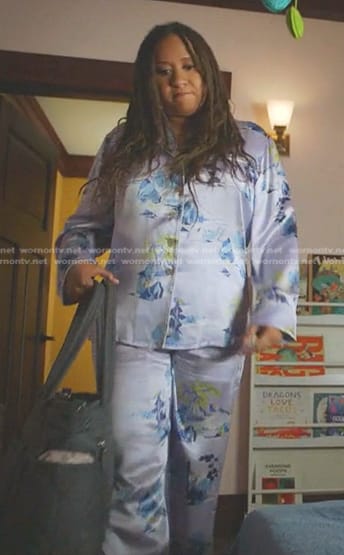 Karren’s floral pajams on 9-1-1