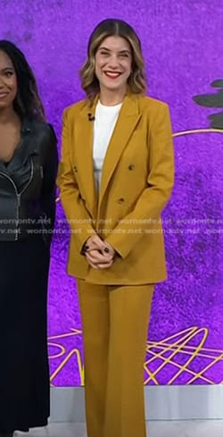 Kate Walsh’s mustard double breasted blazer and flare pants on Today