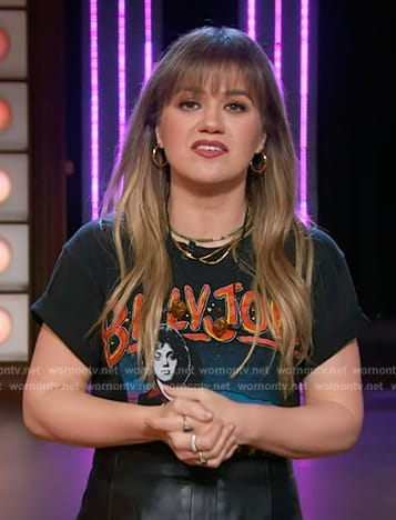 Kelly’s Billy Joel graphic tee on The Kelly Clarkson Show