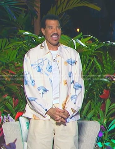 Lionel Richie’s white mushroom print jacket on American Idol