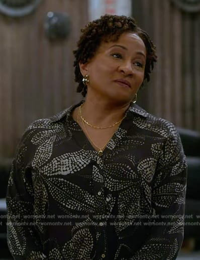 Lucretia’s black floral print shirt on The Upshaws