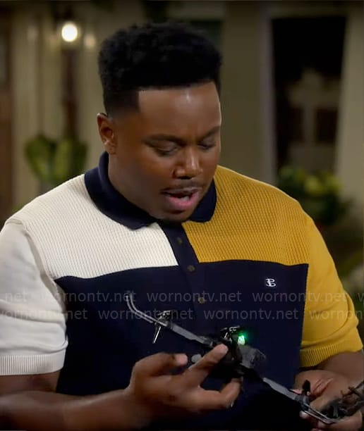 Marty’s colorblock knit polo shirt on The Neighborhood