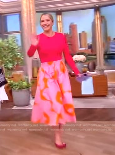 Sara’s pink floral print skirt on The View