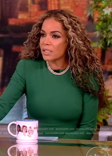 Sunny’s green long sleeve dress on The View
