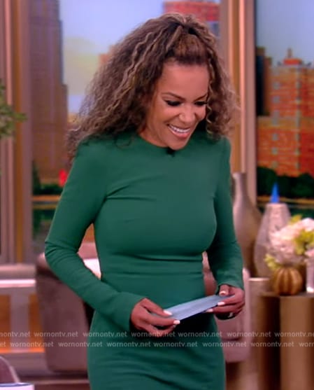 Sunny’s green long sleeve dress on The View