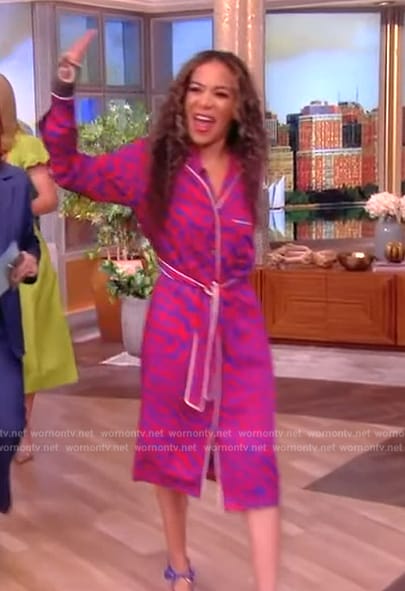 Sunny’s red and blue printed shirtdress on The View