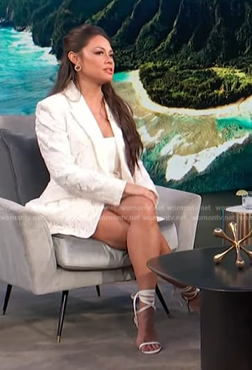 Vanessa Lachy’s white floral lace blazer on Access Hollywood