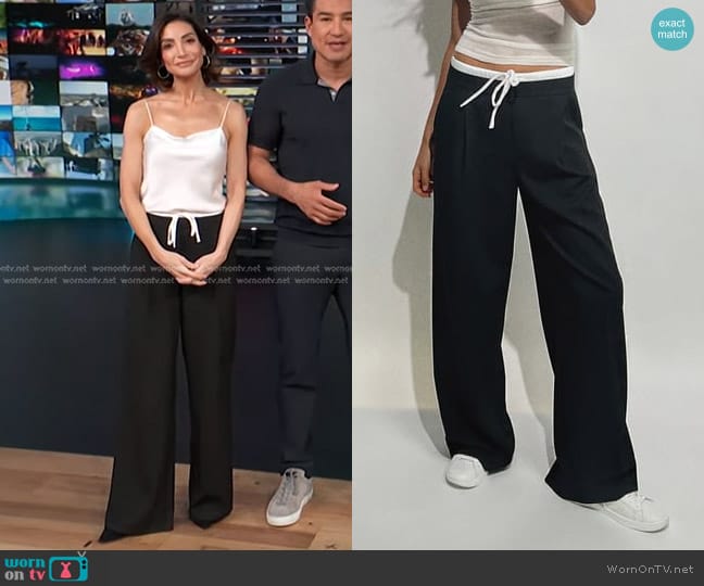 Zara Double Waist Wide Leg Pants in Black worn by Courtney Lopez on Access Hollywood