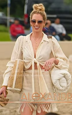 Alexandra’s linen tie front top on Selling the OC