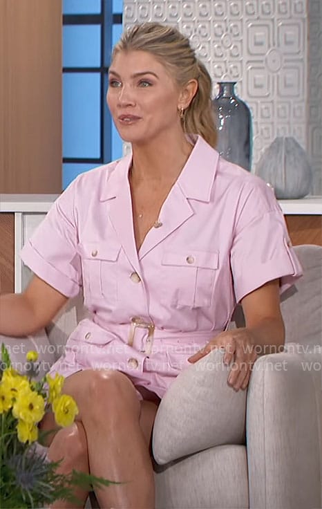 Amanda’s pink shirtdress on The Talk
