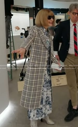 Anna Wintour’s grey plaid coat and print pleated skirt on Today