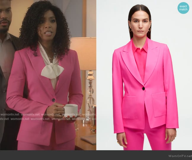 Argent Supermajority Blazer worn by (Kelly Rowland) on Grown-ish