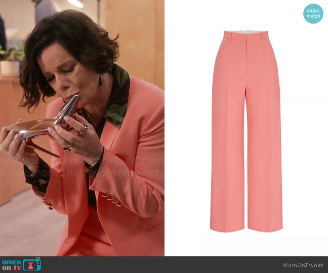 BOSS High-Waisted Relaxed-Fit Trousers in Coral worn by Margaret Wright (Marcia Gay Harden) on So Help Me Todd