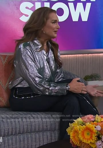 Brooke Shields’ silver metallic shirt on The Kelly Clarkson Show
