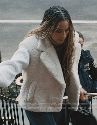 Carolyn’s white sherpa jacket on Elsbeth