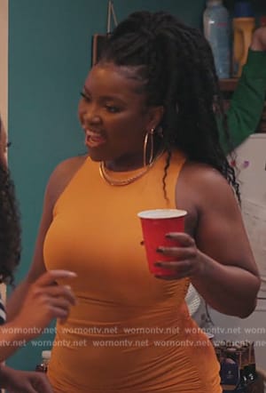 Erika’s yellow ruched dress on Abbott Elementary