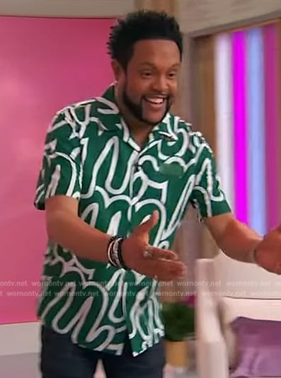 Jawn’s green printed shirt on Sherri