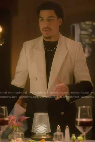 Andre’s two-tone double breasted blazer on Grown-ish