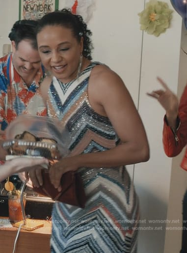 Kaya’s metallic chevron stripe dress on Elsbeth