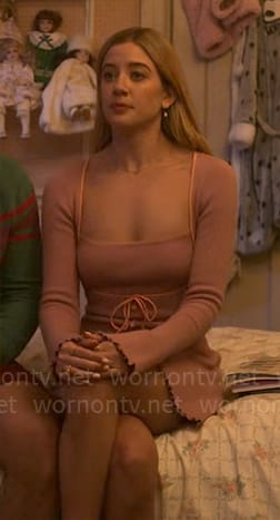 Kelly’s pink long sleeved square neck dress on Pretty Little Liars Original Sin